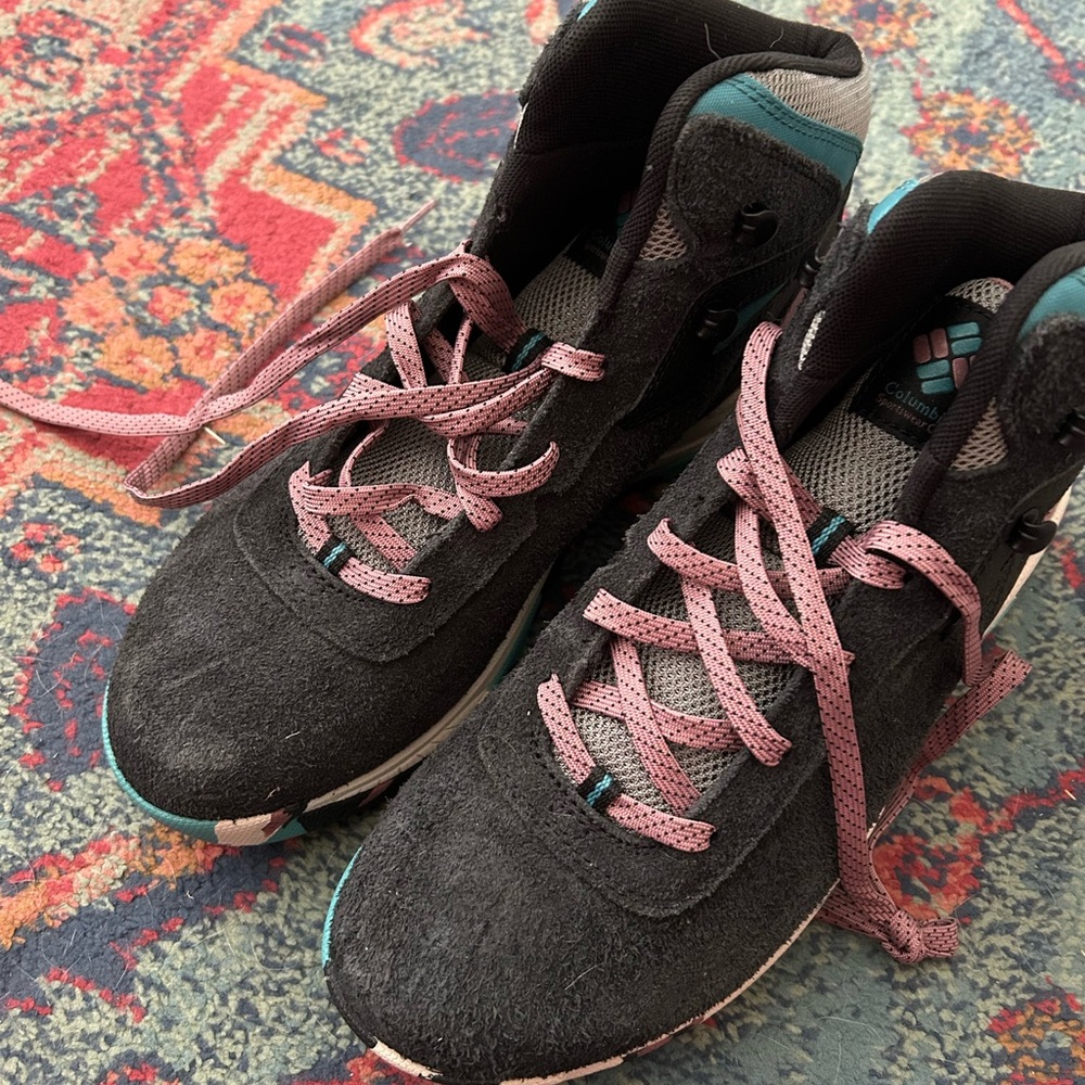 Columbia Women's Lace-Up Hiking Boot in dark charcoal with Pink & Teal Accents - Picture 10 of 12